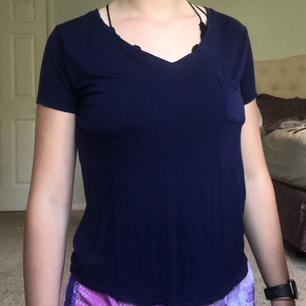 Eyeshadow Women’s Navy Flowy V-neck Tee
